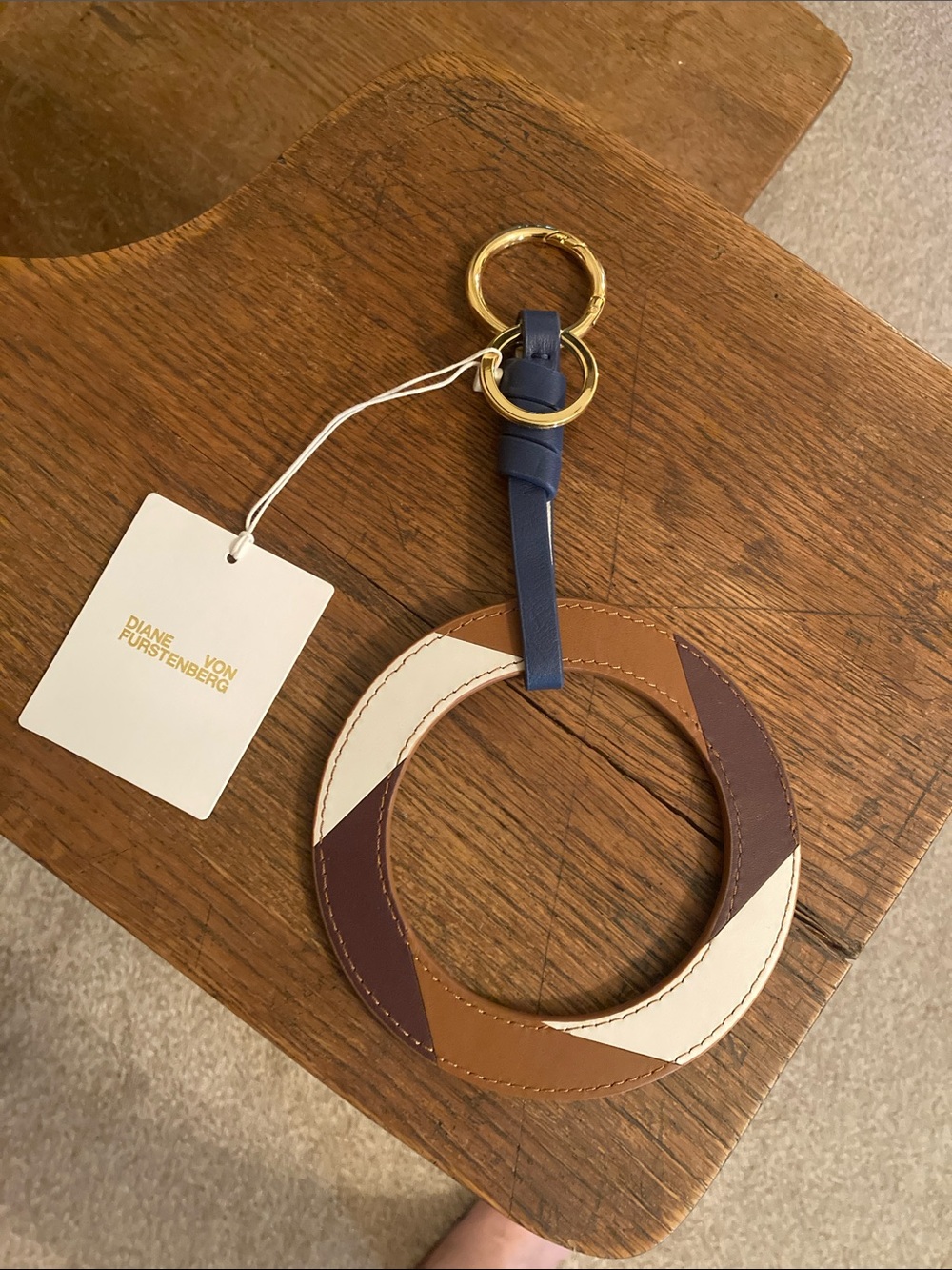 DIANE VON FURSTENBERG Large Leather Circle Wristlet Keychain/Key Ring/Charm NWT
